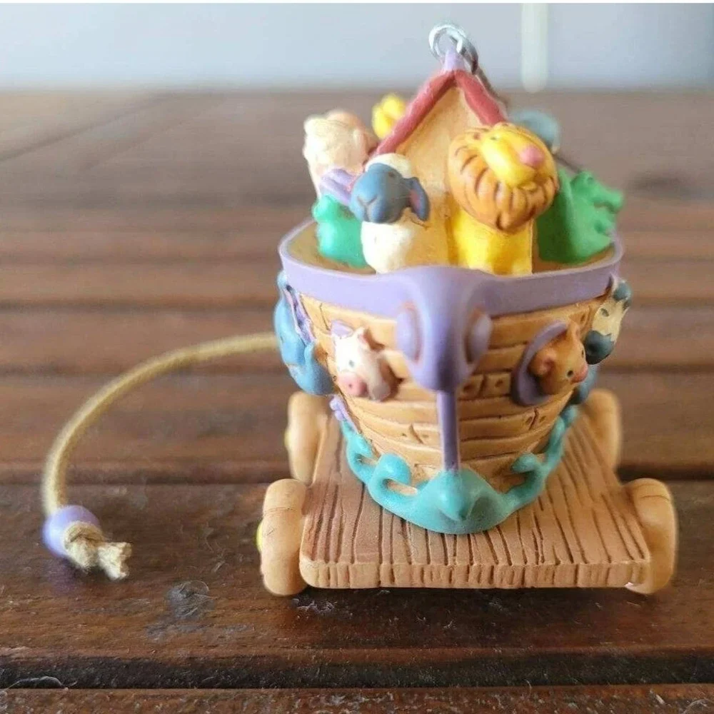Hallmark Keepsake Ornament Safe in Noah's‎ Ark  Handcrafted Christmas 2000